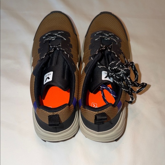 Veja Dekkan Men's Sneakers in Brown and Black NEVER WORN - Picture 4 of 6